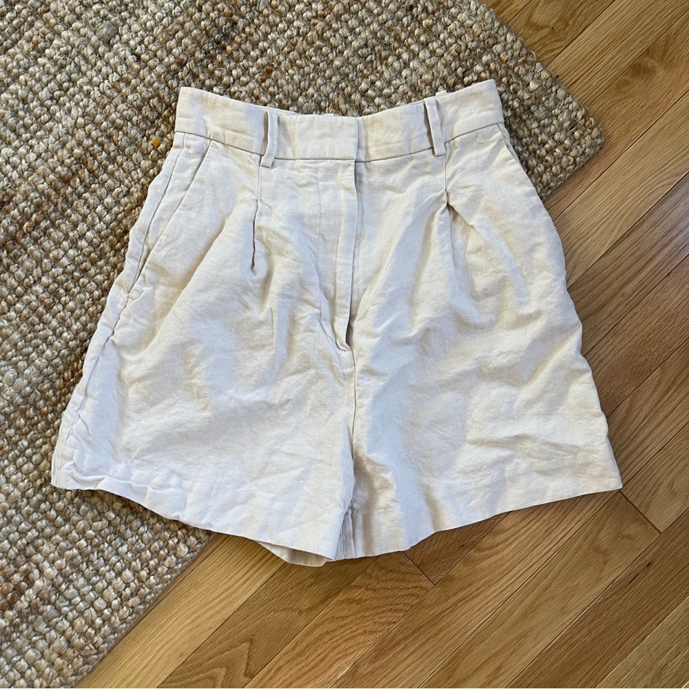 & Other Stories linen/cotton high waisted tan shorts Sz 4
